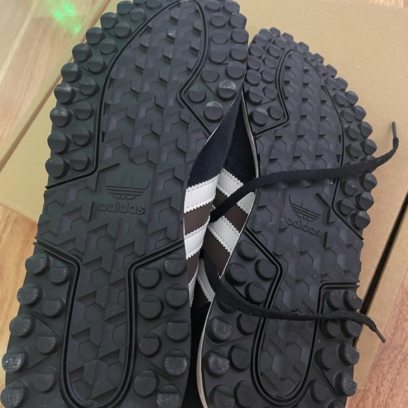 Adidas TRX Size 10 - Picture 3 of 8